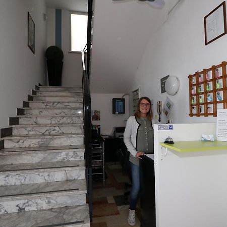 Hotel Urano Католика Екстериор снимка