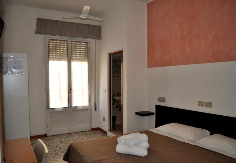 Hotel Urano Католика Екстериор снимка