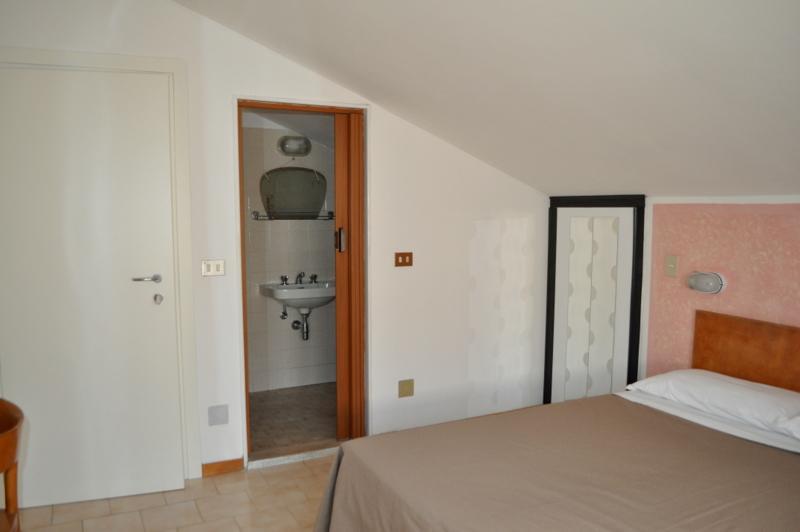 Hotel Urano Католика Екстериор снимка