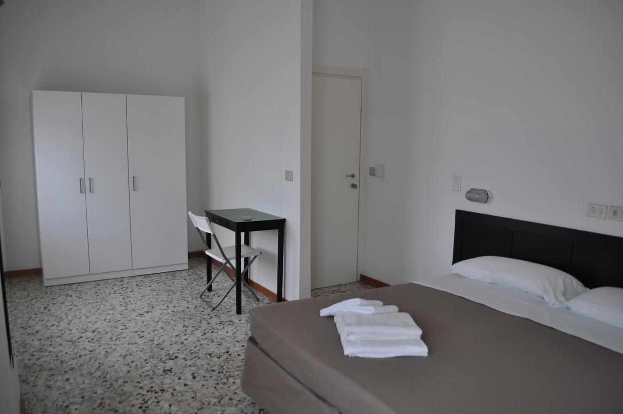Hotel Urano Католика Екстериор снимка