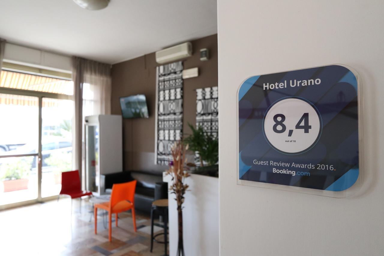 Hotel Urano Католика Екстериор снимка