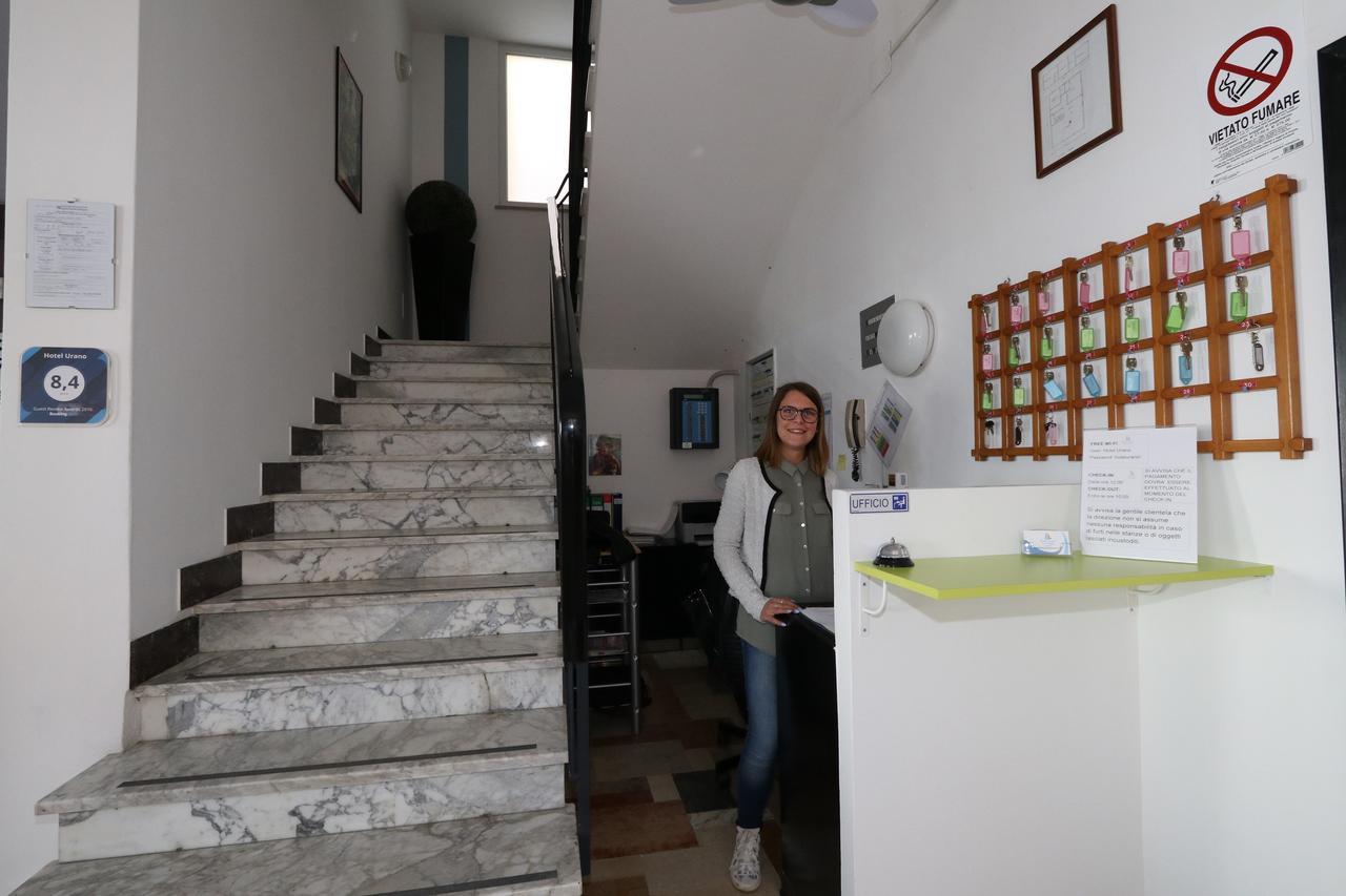 Hotel Urano Католика Екстериор снимка