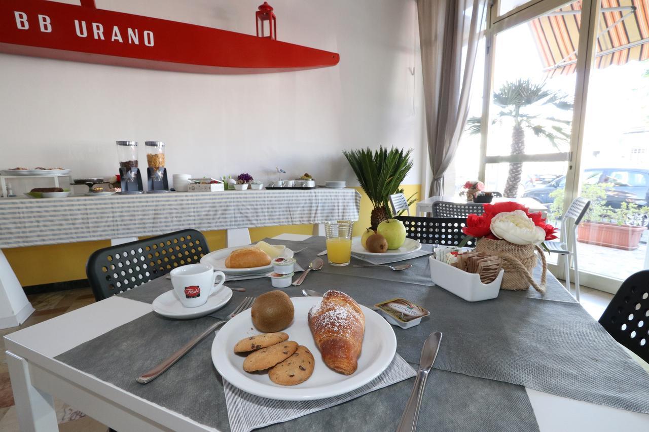 Hotel Urano Католика Екстериор снимка