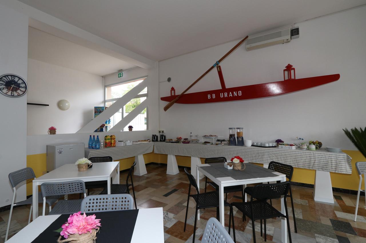 Hotel Urano Католика Екстериор снимка