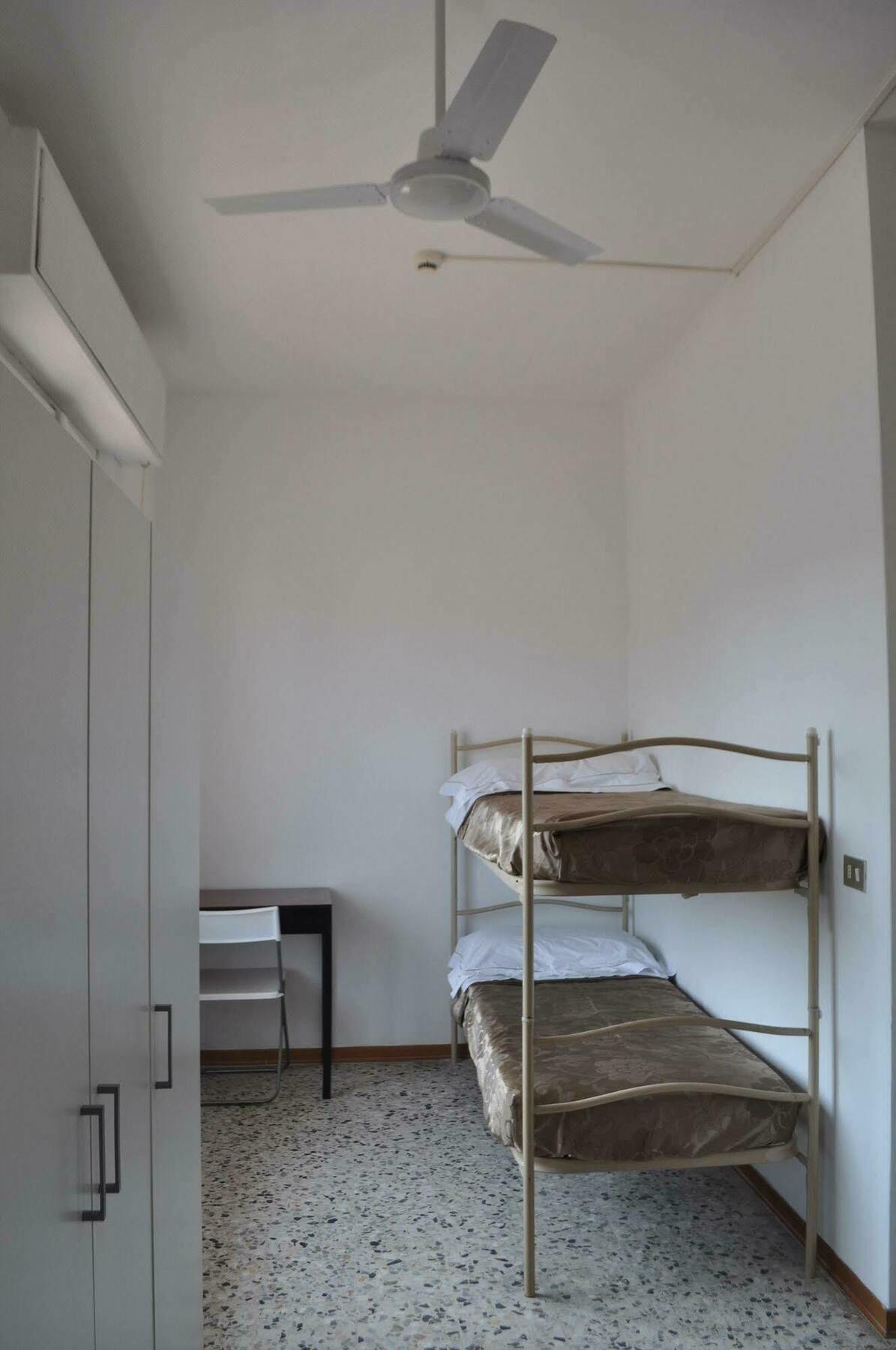 Hotel Urano Католика Екстериор снимка