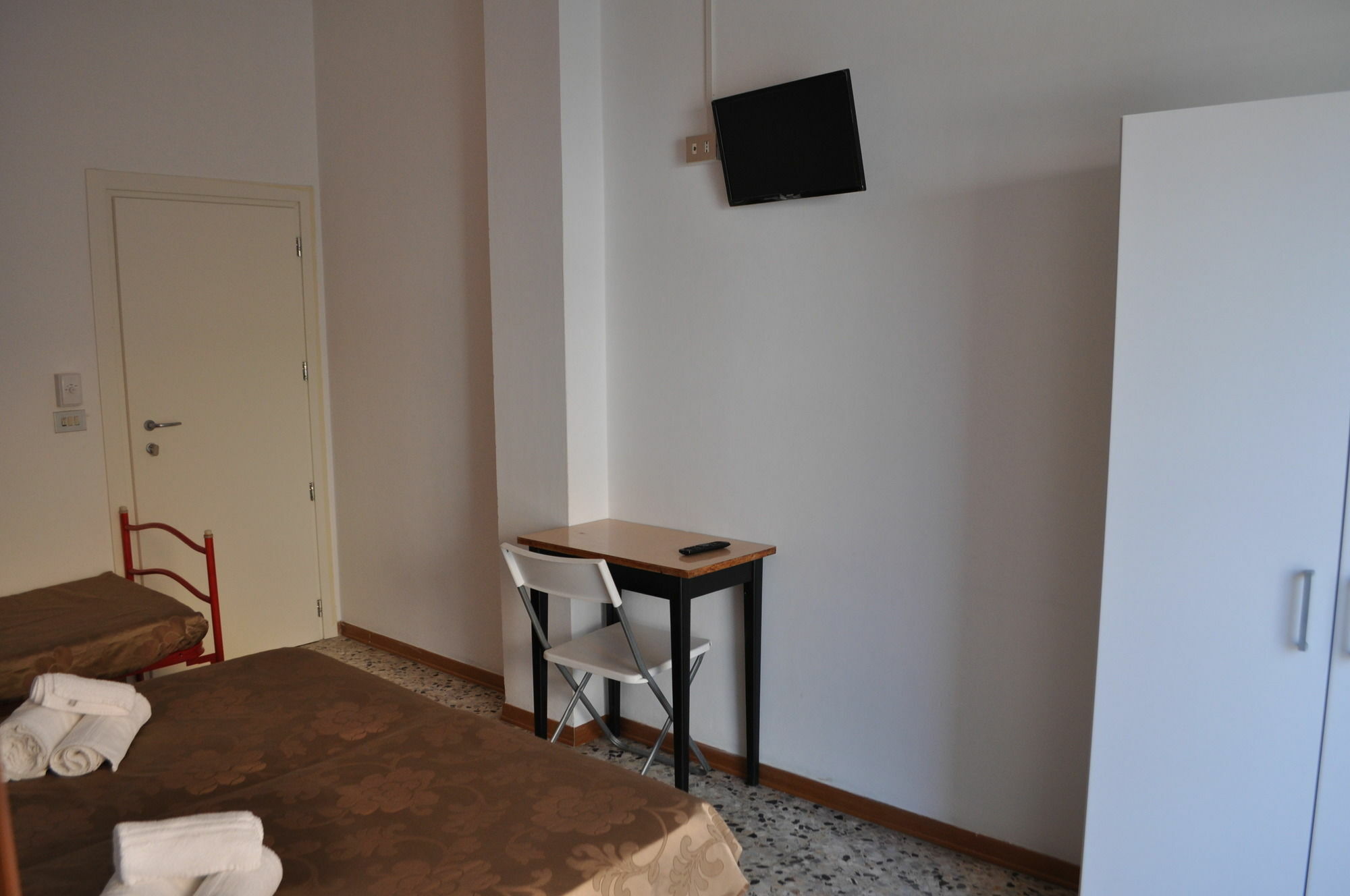 Hotel Urano Католика Екстериор снимка
