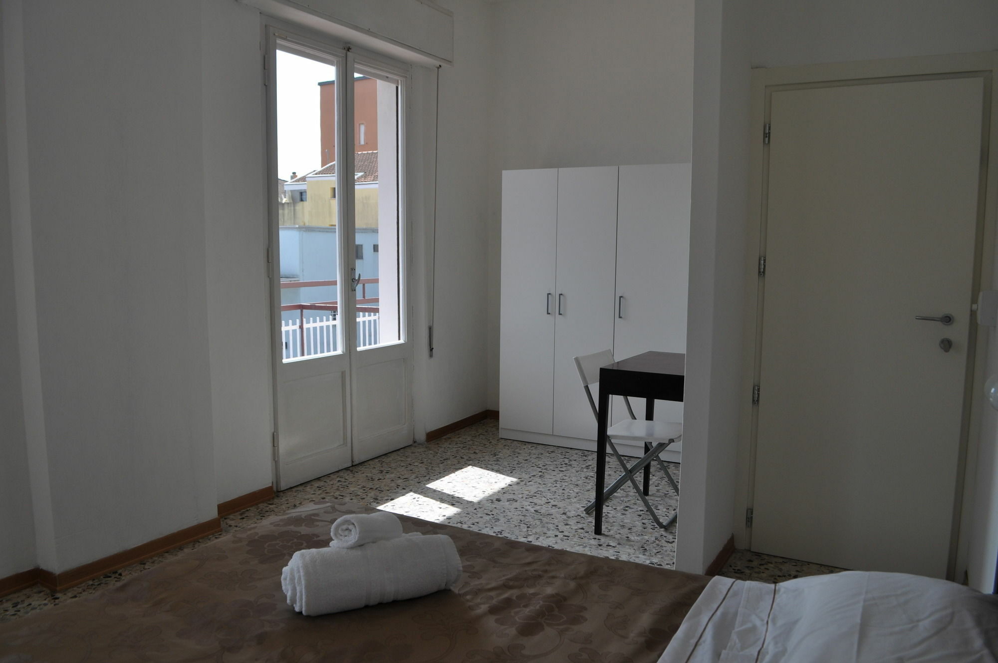 Hotel Urano Католика Екстериор снимка